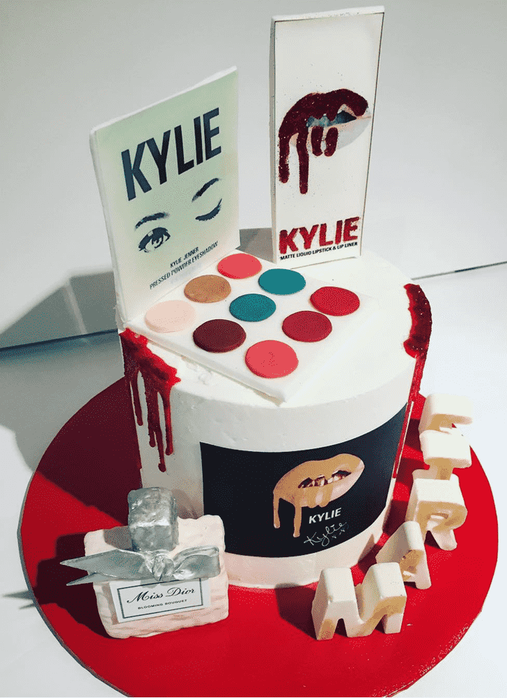 Divine Kylie Jenner Cake