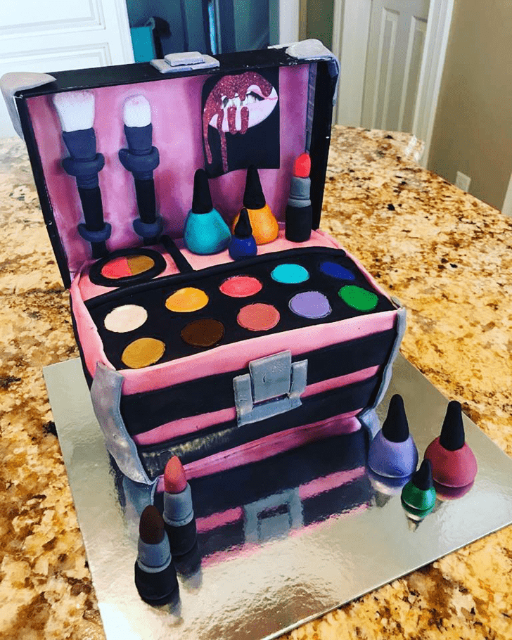 Exquisite Kylie Jenner Cake