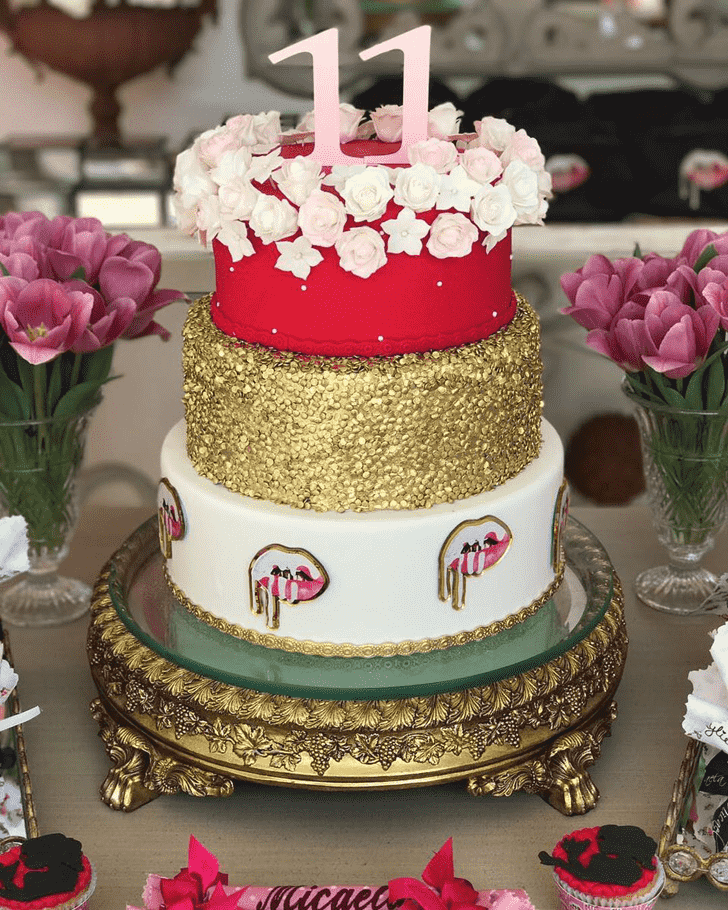 Gorgeous Kylie Jenner Cake