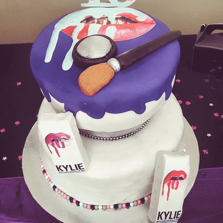 Mesmeric Kylie Jenner Cake