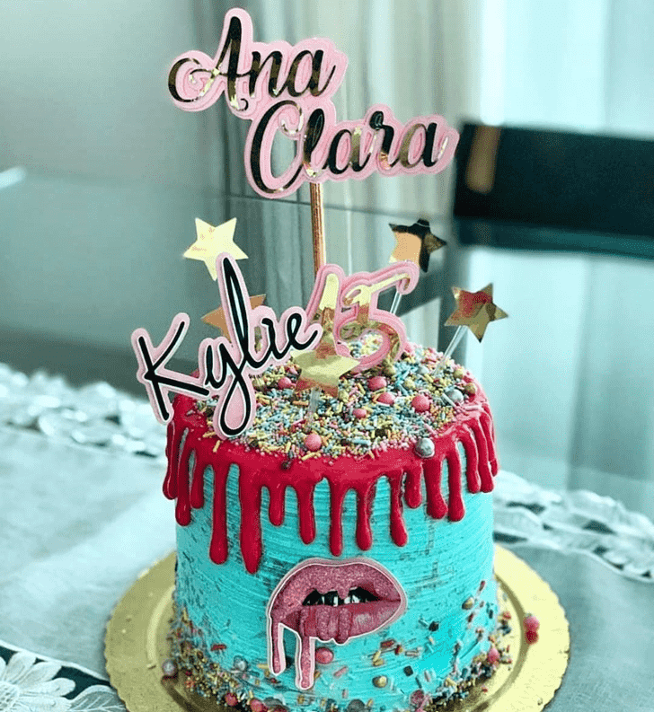 Wonderful Kylie Jenner Cake Design