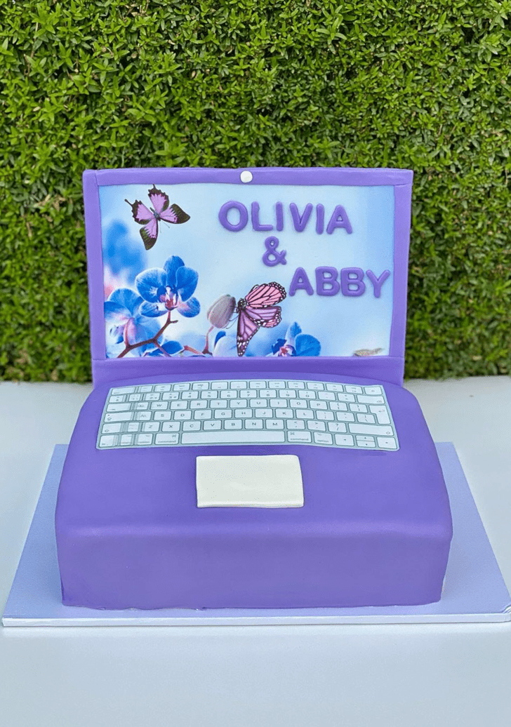 Nice Laptop Cake
