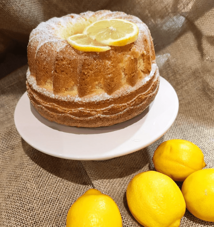 Grand Lemon Cake