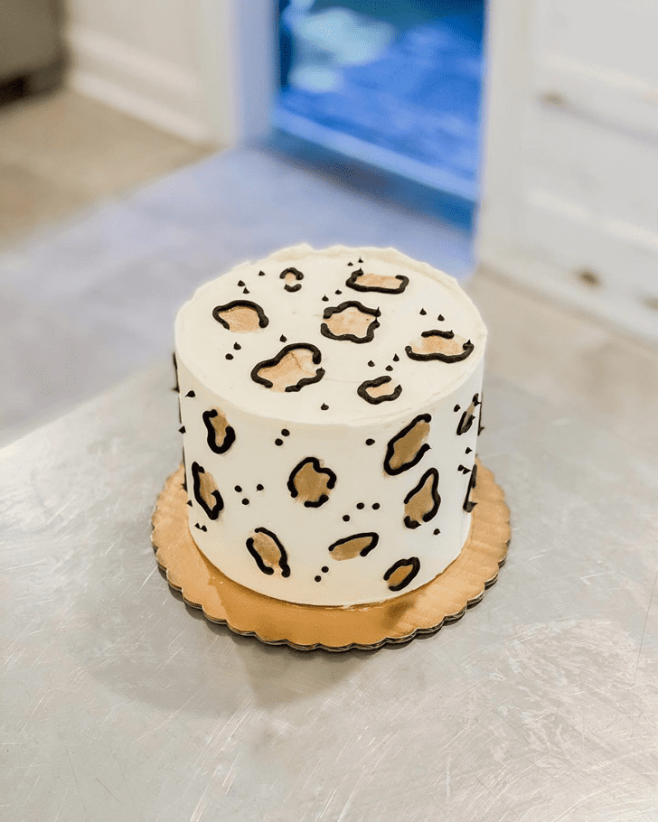 Ideal Leopard Cake