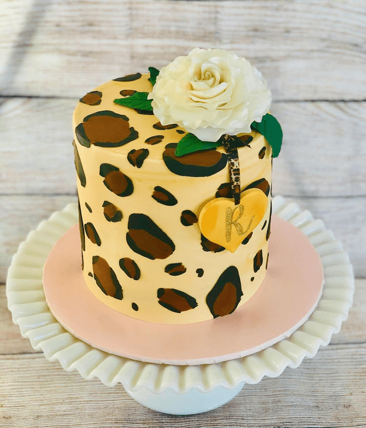 Lovely Leopard Cake Design