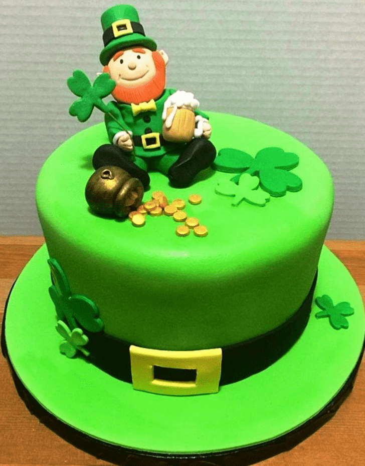 Magnetic Leprechaun Cake