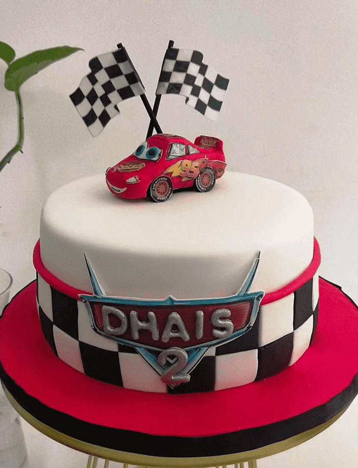 Cute Lightning Mcqueen Cake