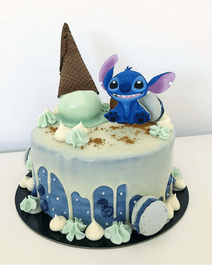 Angelic Lilo and Stitch Cake