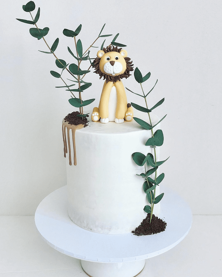 Comely Lion Cake