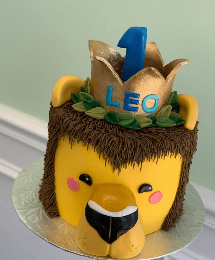 Charming Lion Cub Cake