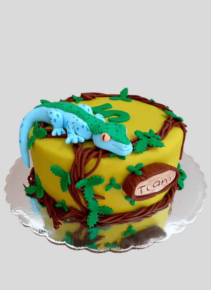 Cute Lizard Cake