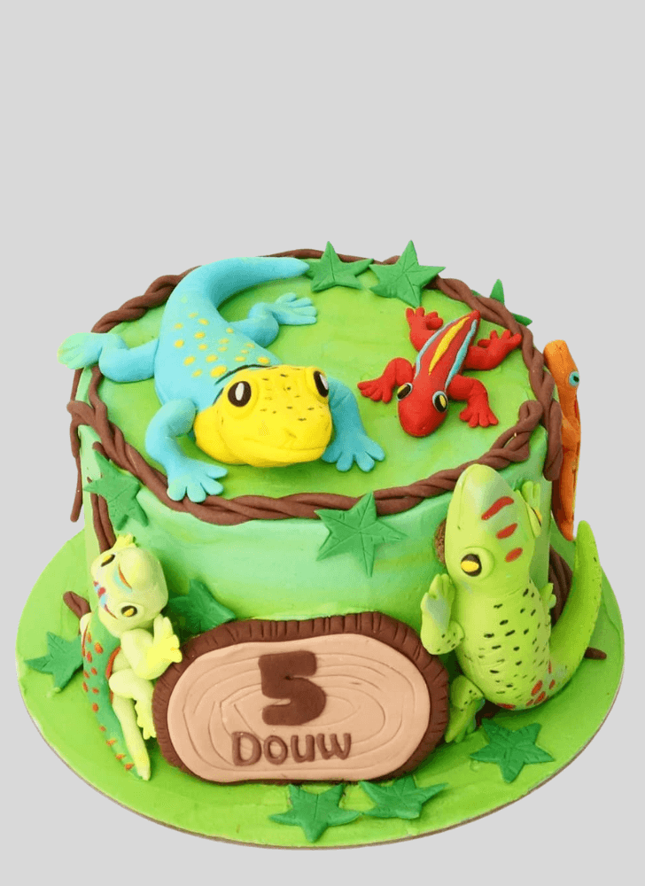 Elegant Lizard Cake