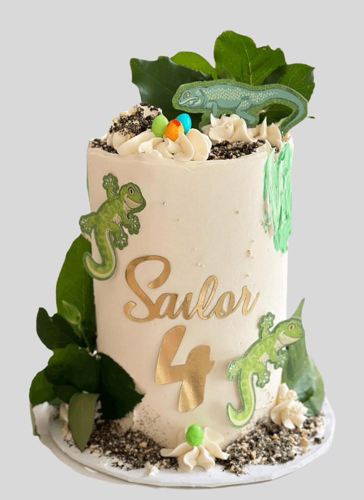 Enthralling Lizard Cake