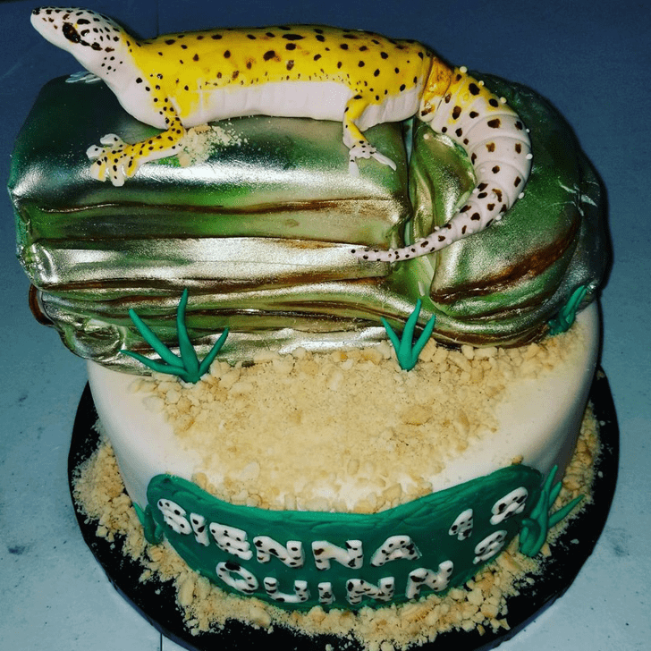 Appealing Lizard Cake