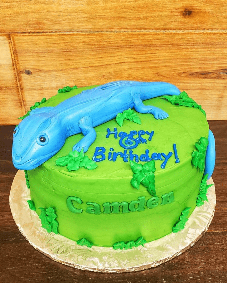 Beauteous Lizard Cake