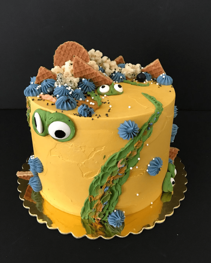 Captivating Lizard Cake