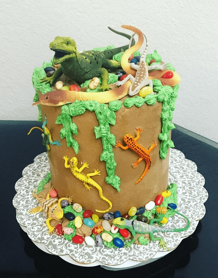 Dazzling Lizard Cake