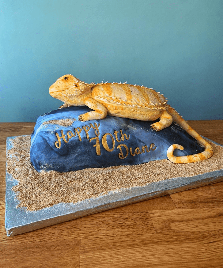 Enticing Lizard Cake