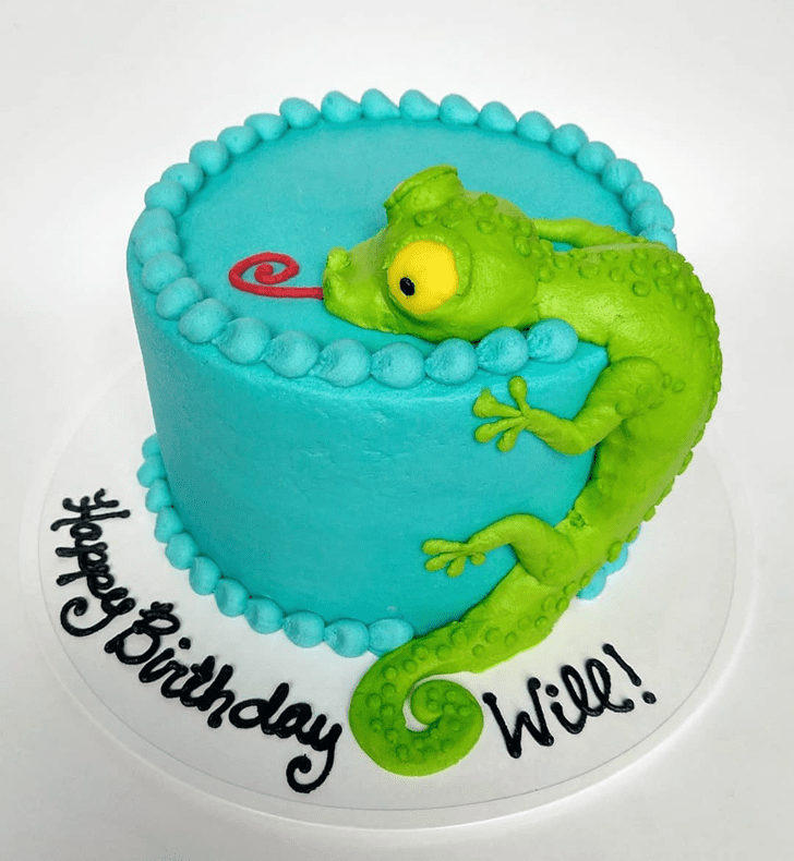 Lovely Lizard Cake Design