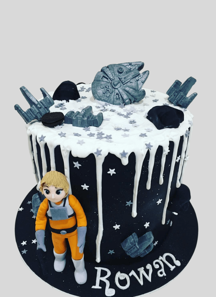 Mesmeric Luke Skywalker Cake