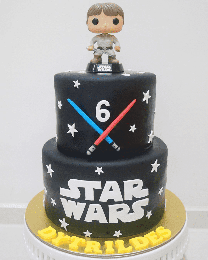 Comely Luke Skywalker Cake