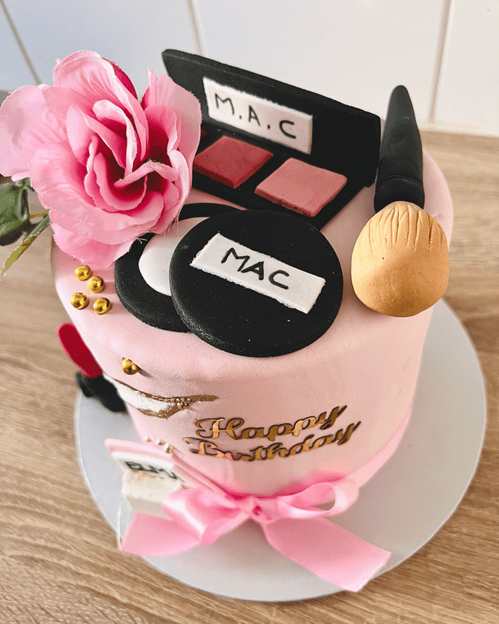 Graceful MAC Makeup Cake