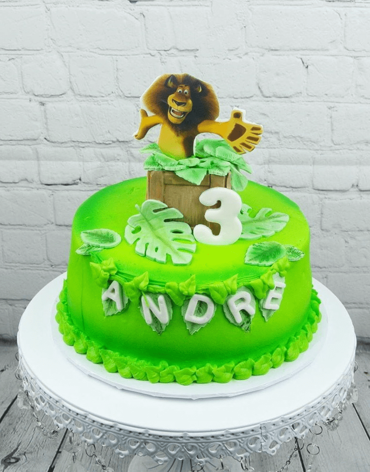 Admirable Madagascar Cake Design