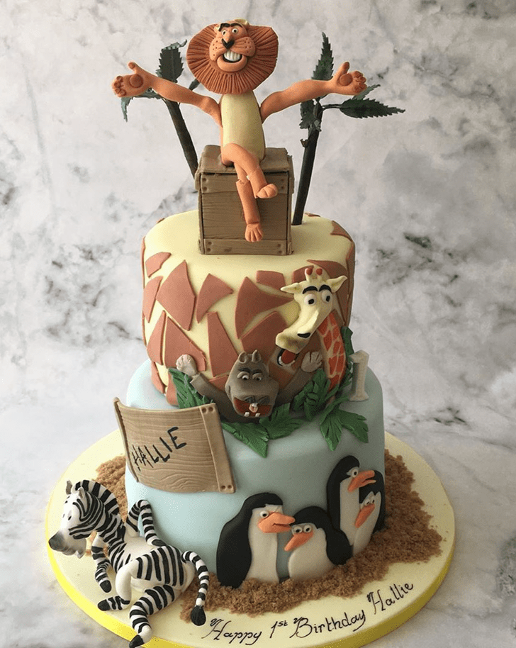 Elegant Madagascar Cake