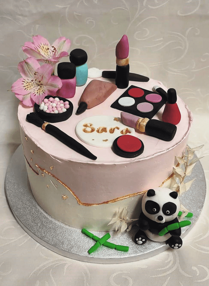 Cute Makeup Cake