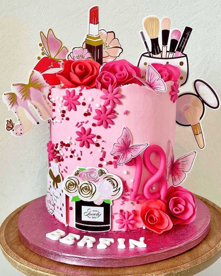 Good Looking Makeup Cake