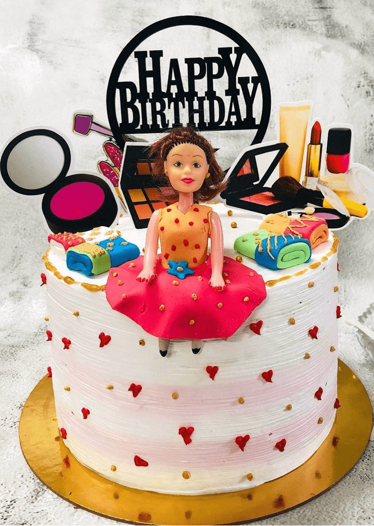 Pretty Makeup Cake