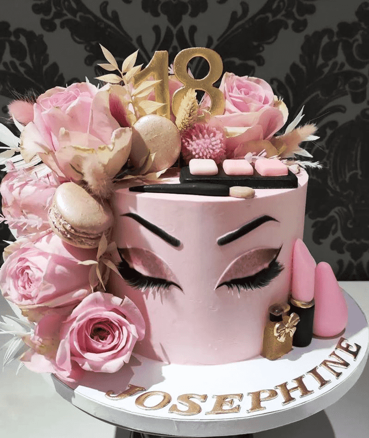 Resplendent Makeup Cake