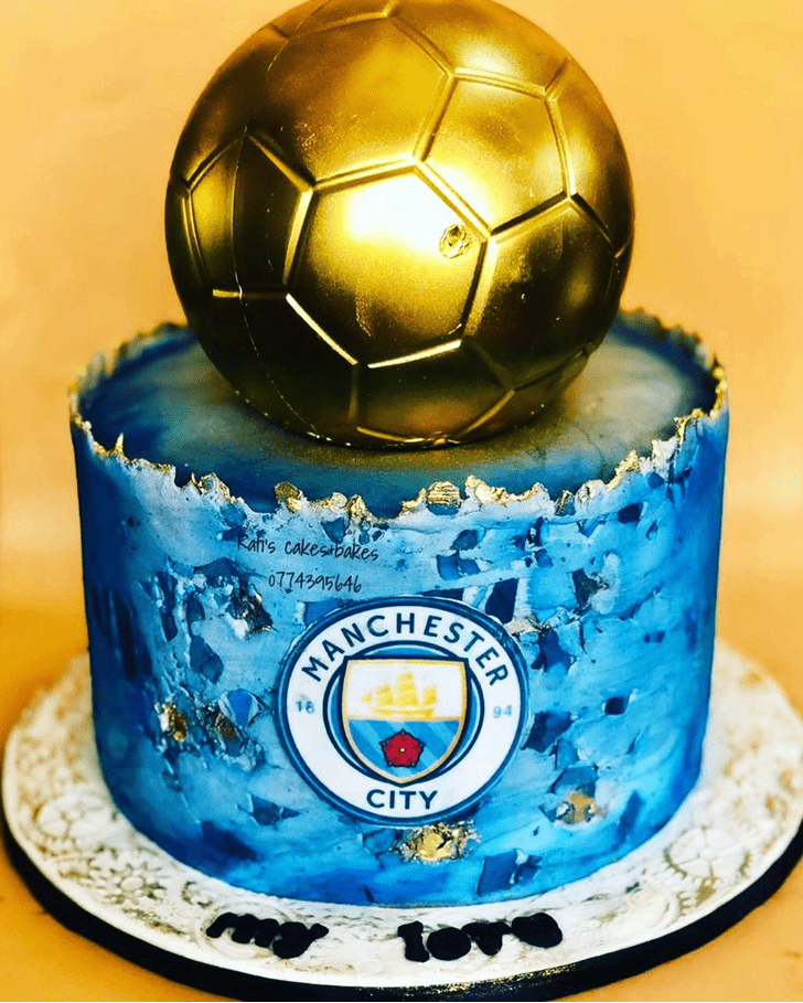 Grand Manchester City Cake