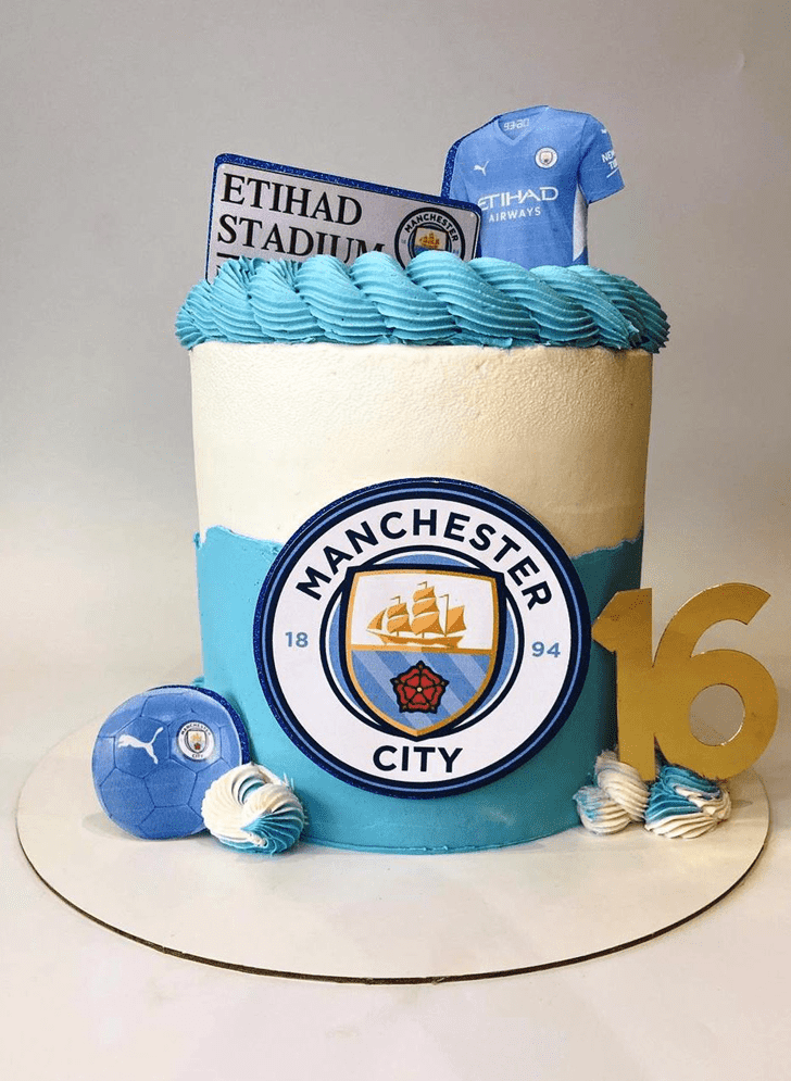 Slightly Manchester City Cake