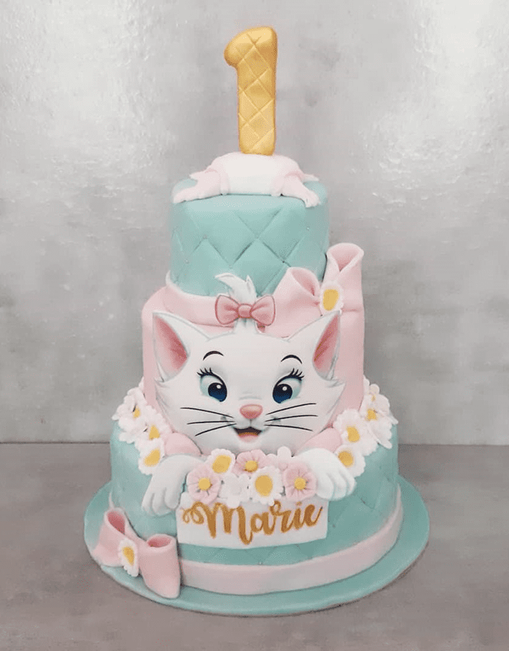 Grand Disneys Marie Cake