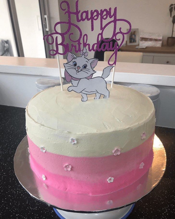 Lovely Disneys Marie Cake Design