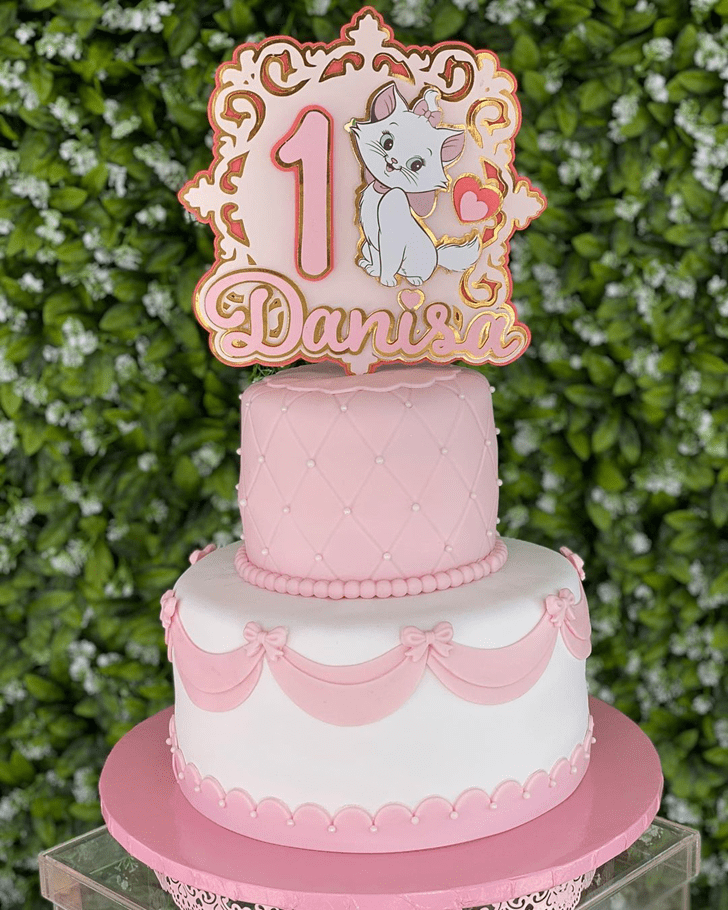 Splendid Disneys Marie Cake
