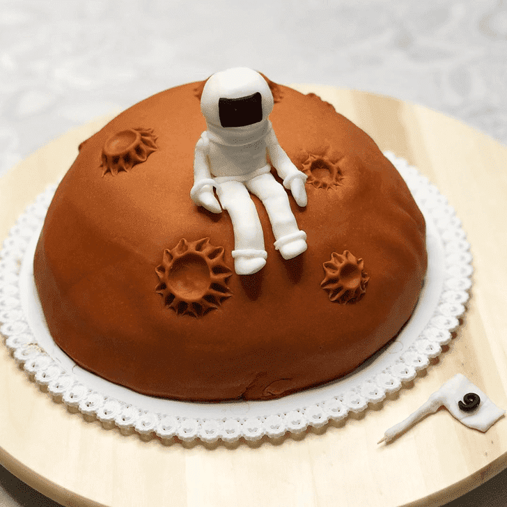 Angelic Mars Cake