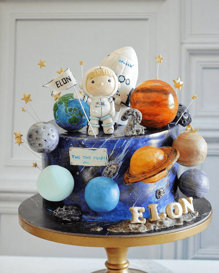 Classy Mars Cake