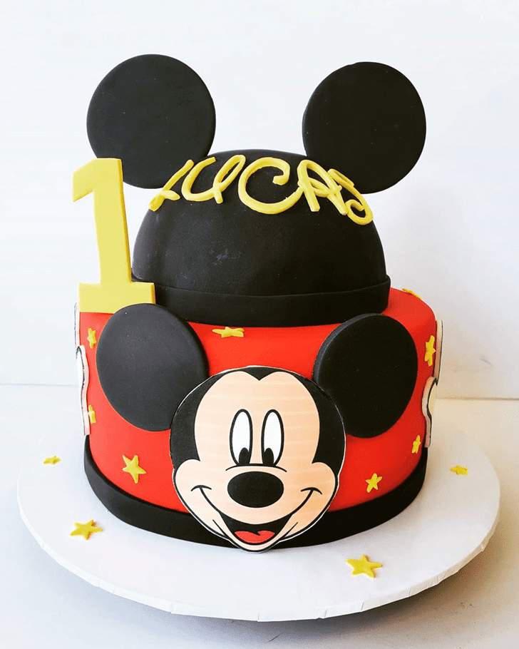 Angelic Micky Mouse Cake