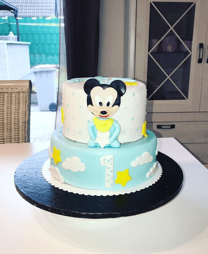 Dazzling Micky Mouse Cake