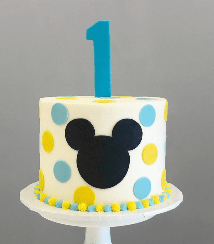 Delicate Micky Mouse Cake