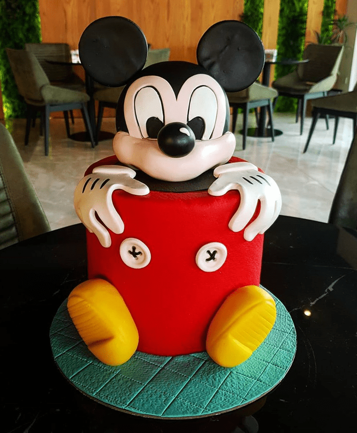 Fetching Micky Mouse Cake