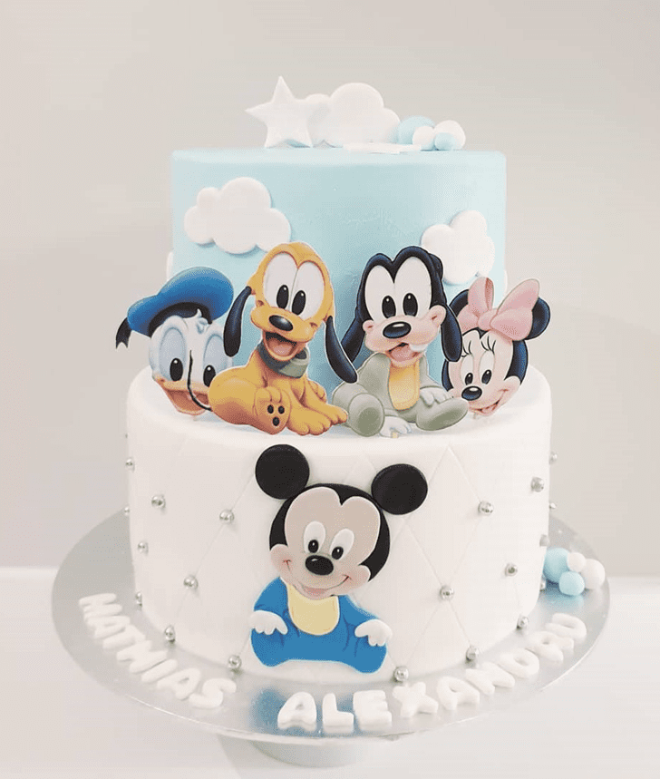 Nice Micky Mouse Cake