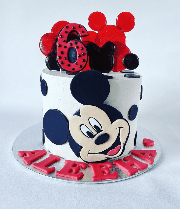 Superb Micky Mouse Cake