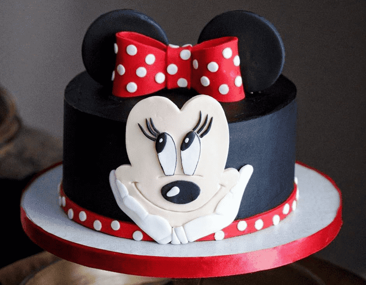 Appealing Mini Mouse Cake