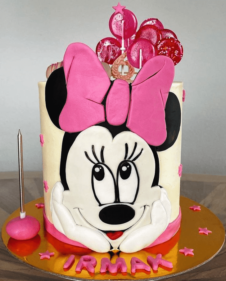 Exquisite Mini Mouse Cake