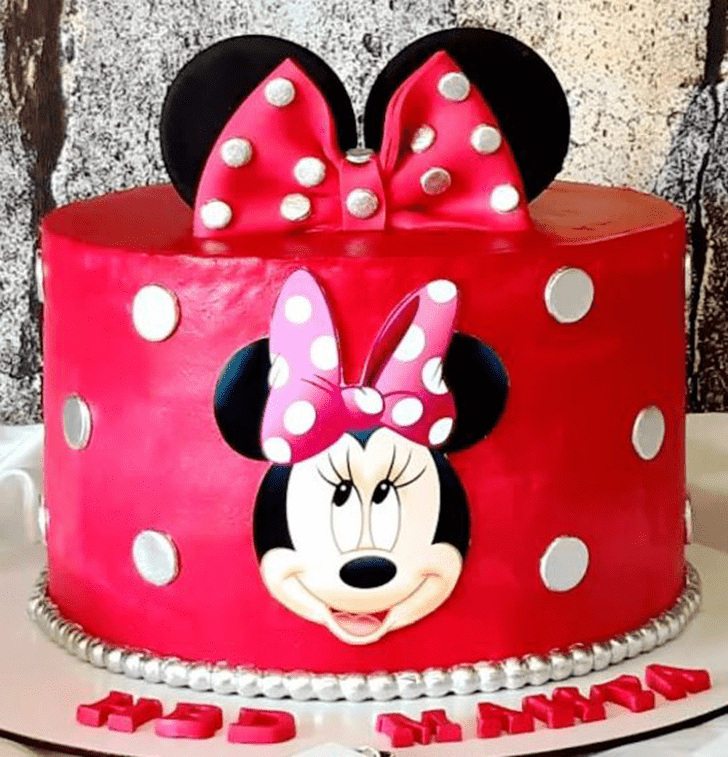 Mesmeric Mini Mouse Cake