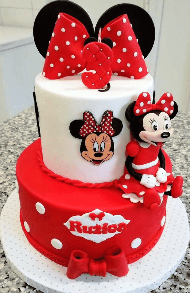 Pleasing Mini Mouse Cake