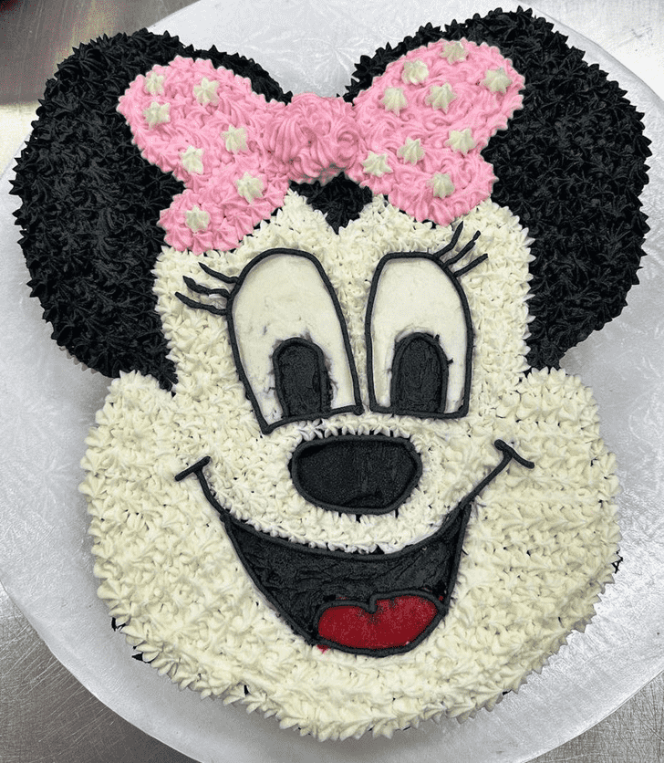 Ravishing Mini Mouse Cake
